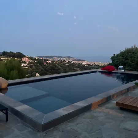 Location Saisonniere *