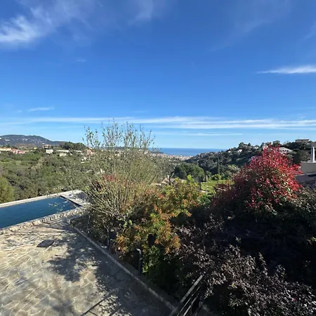 Location Saisonniere *